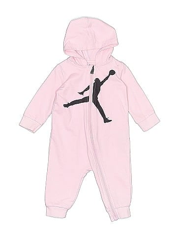 Air Jordan Long Sleeve Outfit (view 1)
