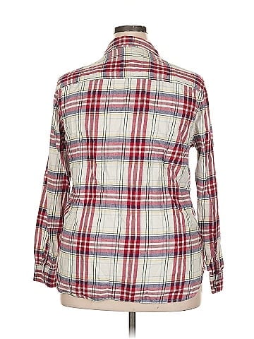 Gap Outlet Long Sleeve Button-Down Shirt (view 2)