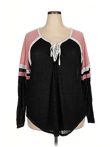 Bobbie Brooks Pullover Sweater (view 1)