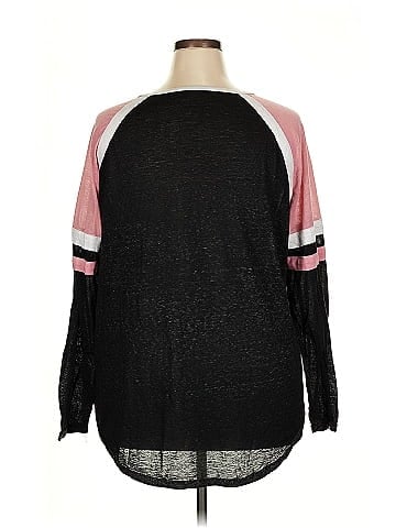 Bobbie Brooks Pullover Sweater (view 2)