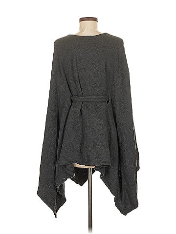 Ingrid + Isabel Poncho (view 2)