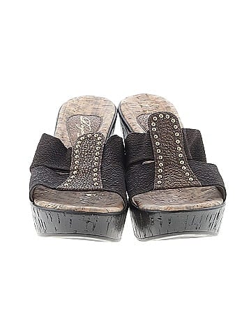 Dezario Wedges (view 2)