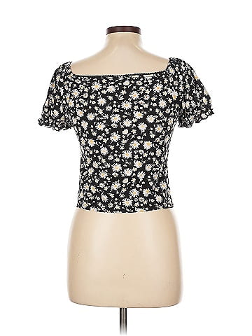 No Boundaries Short Sleeve Top (view 2)