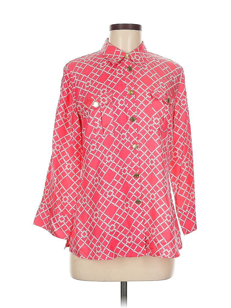 Click to view more detailed imagery on our partner's website Pre-owned Elizabeth Mckay 3/4 Sleeve Silk Top Red Square Neckline Tops