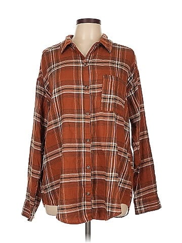 Hollister Long Sleeve Button-Down Shirt (view 1)