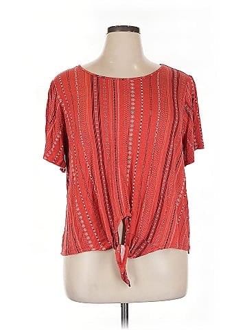 Xhilaration Short Sleeve Top (view 1)