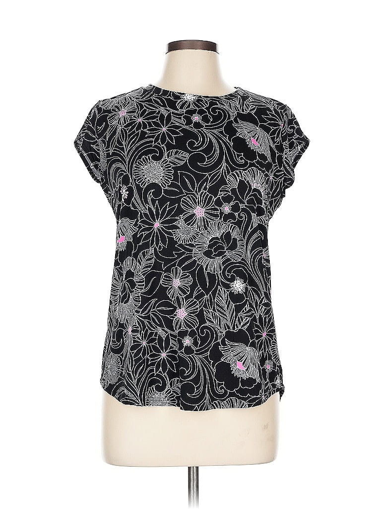 Click to view more detailed imagery on our partner's website Pre-owned Assorted Brands Short Sleeve T-shirt In Black