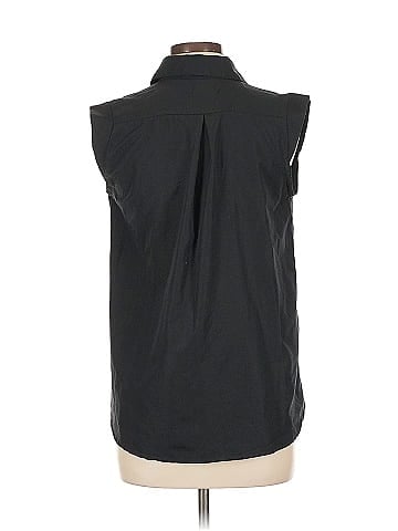 Uniti Casuals Sleeveless Button-Down Shirt (view 2)