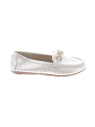Unbranded Flats (view 1)