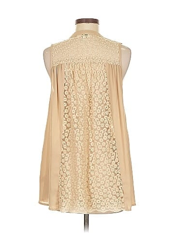 Umgee Sleeveless Blouse (view 2)