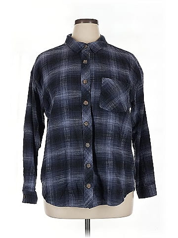 Maurices Long Sleeve Button-Down Shirt (view 1)