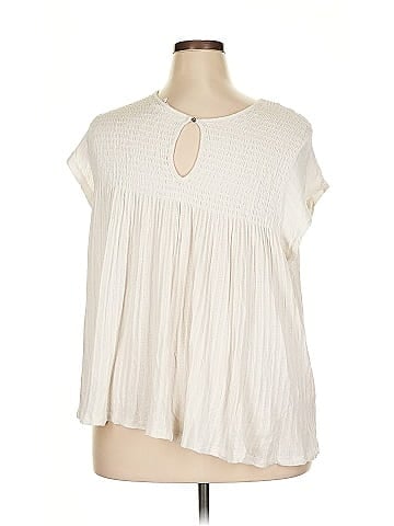 Time and Tru Short Sleeve Blouse (view 2)
