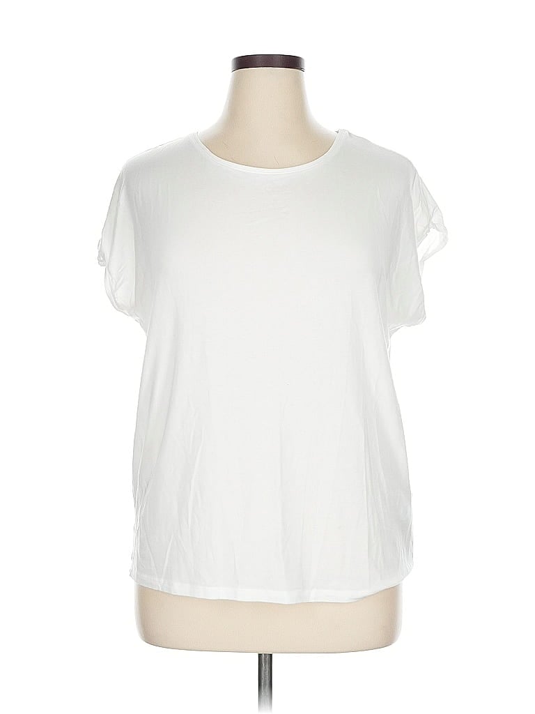 Click to view more detailed imagery on our partner's website Pre-owned Vero Moda Short Sleeve T-shirt In White