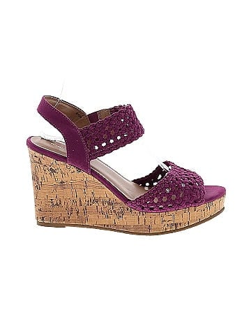 Maurices Wedges (view 1)