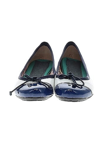 Unbranded Flats (view 2)