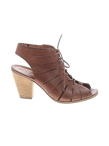 Paul Green Heels (view 1)