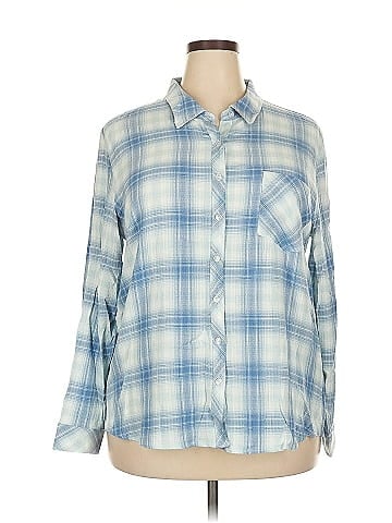 Maurices Long Sleeve Button-Down Shirt (view 1)