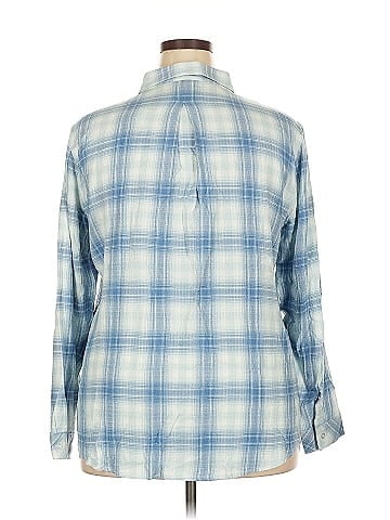 Maurices Long Sleeve Button-Down Shirt (view 2)