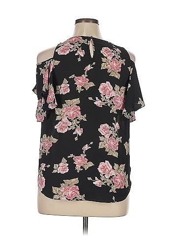 Fortune + Ivy Short Sleeve Blouse (view 2)