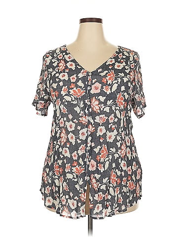 Lularoe Short Sleeve Blouse (view 1)