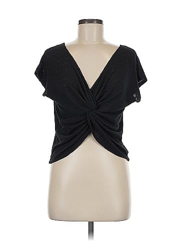 Fashion Nova Sleeveless T-Shirt (view 1)