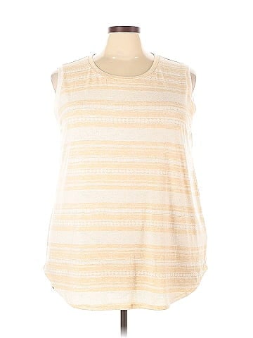 Lularoe Tank Top (view 1)