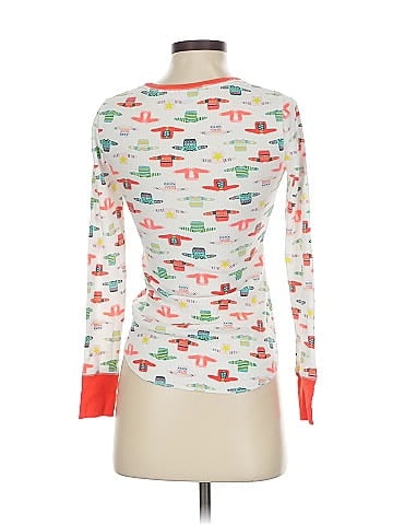 Old Navy Long Sleeve T-Shirt (view 2)