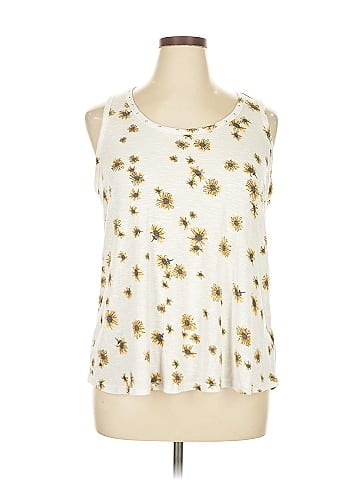 Maurices Sleeveless T-Shirt (view 1)