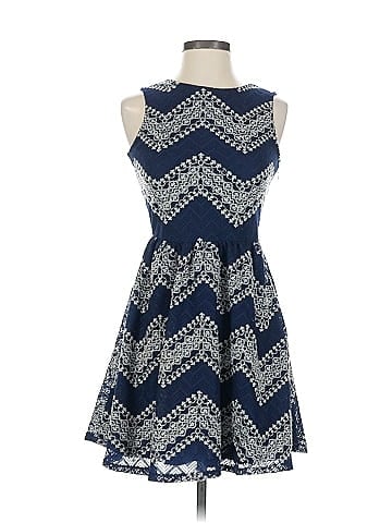 Xhilaration Casual Dress (view 1)