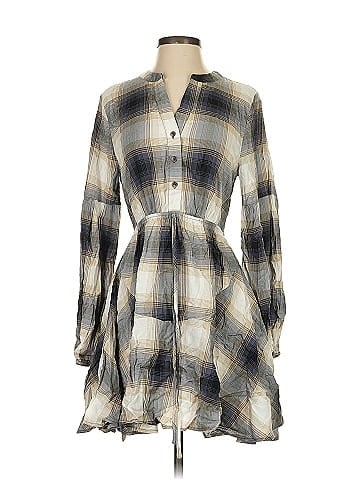 Blu Pepper Casual Dress (view 1)