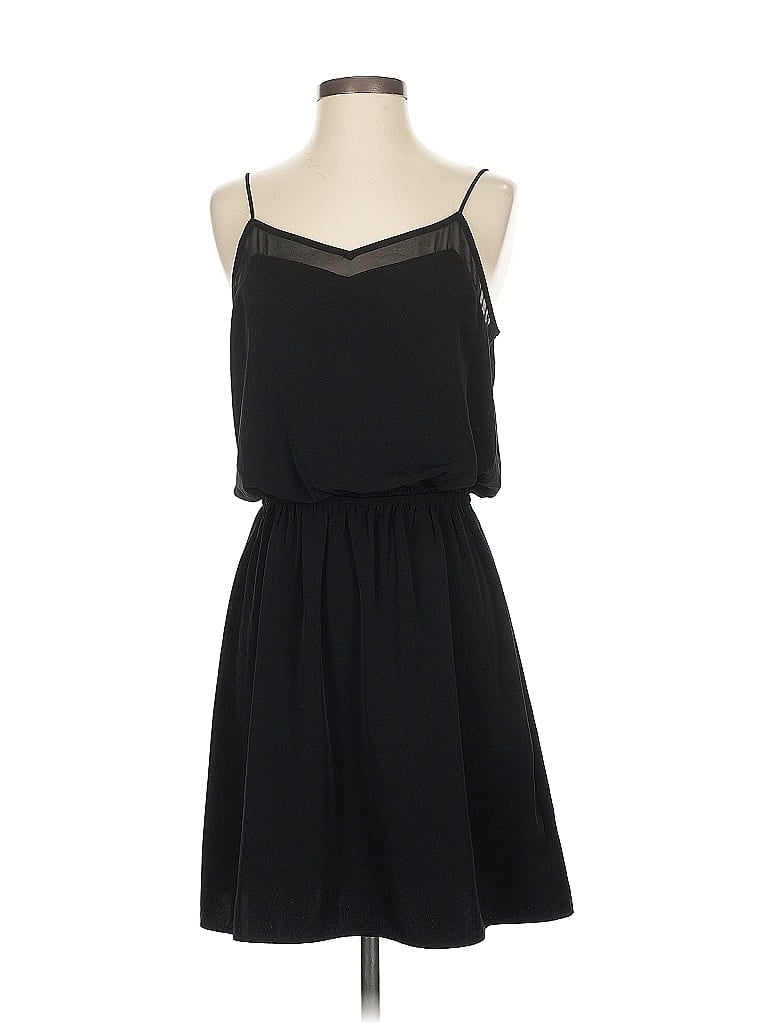 Click to view more detailed imagery on our partner's website Pre-owned Express Casual Dress In Black