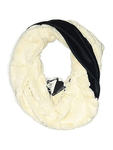 Modena Scarf (view 1)