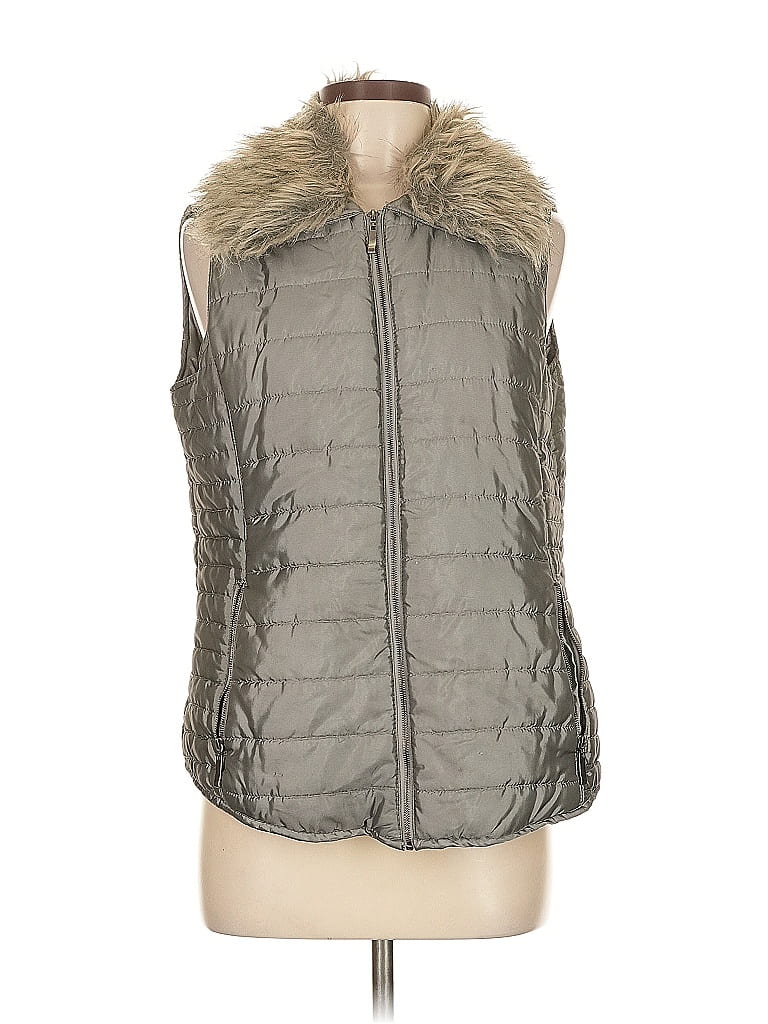 Click to view more detailed imagery on our partner's website Pre-owned Db Established 1962 Vest In Gray