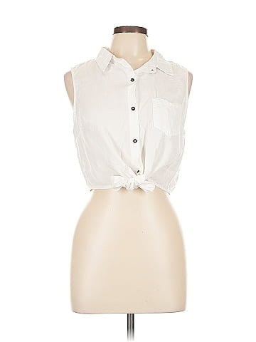 Love Tree Sleeveless Button-Down Shirt (view 1)