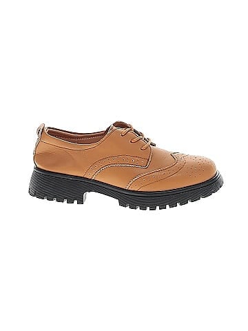 Unbranded Flats (view 1)