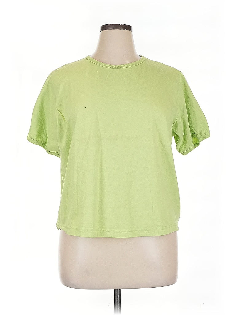 Click to view more detailed imagery on our partner's website Pre-owned Basic Editions Active T-shirt In Green