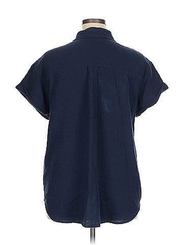 Caslon Short Sleeve Button-Down Shirt (view 2)