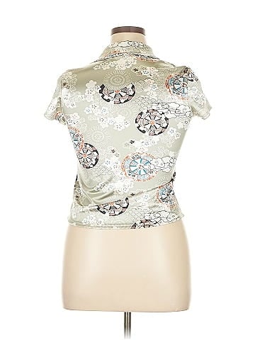 Xhilaration Short Sleeve Blouse (view 2)