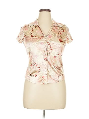 Xhilaration Short Sleeve Blouse (view 1)