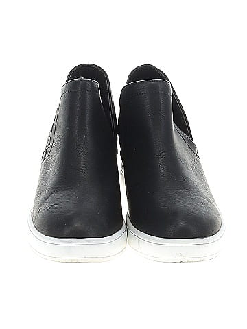 Journee Collection Sneakers (view 2)