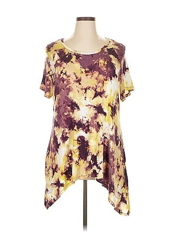 LOGO by Lori Goldstein Short Sleeve T-Shirt (view 1)