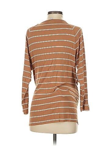 Old Navy - Maternity Long Sleeve T-Shirt (view 2)