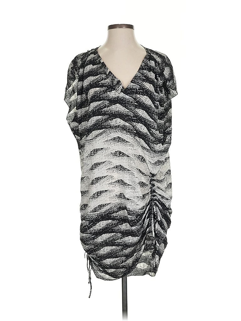 Pre-owned Bcbgmaxazria Kimono In Silver