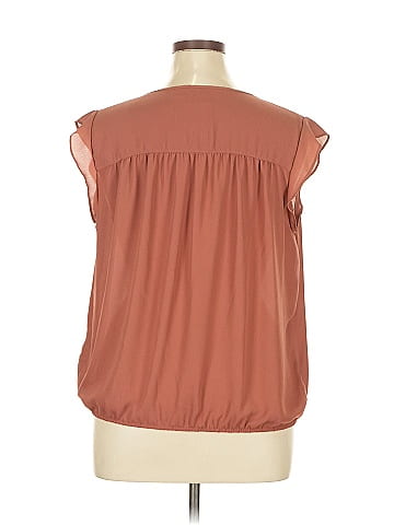 Soho JEANS NEW YORK & COMPANY Short Sleeve Blouse (view 2)