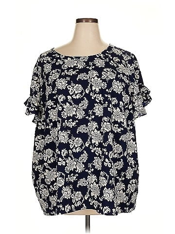 Lane Bryant Short Sleeve T-Shirt (view 1)