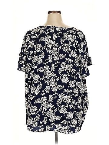 Lane Bryant Short Sleeve T-Shirt (view 2)