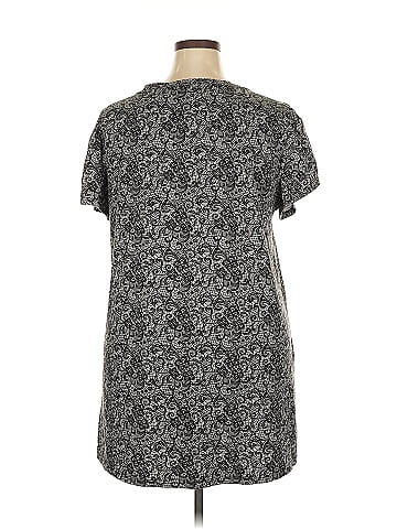 Daisy Fuentes Short Sleeve Top (view 2)