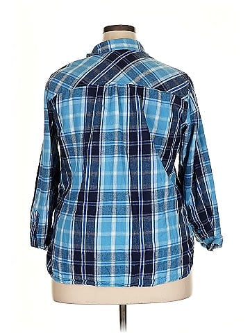 Time and Tru 3/4 Sleeve Button-Down Shirt (view 2)