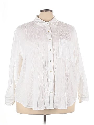 Maurices Long Sleeve Button-Down Shirt (view 1)