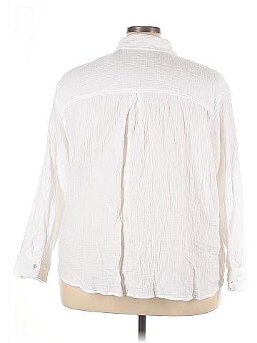 Maurices Long Sleeve Button-Down Shirt (view 2)